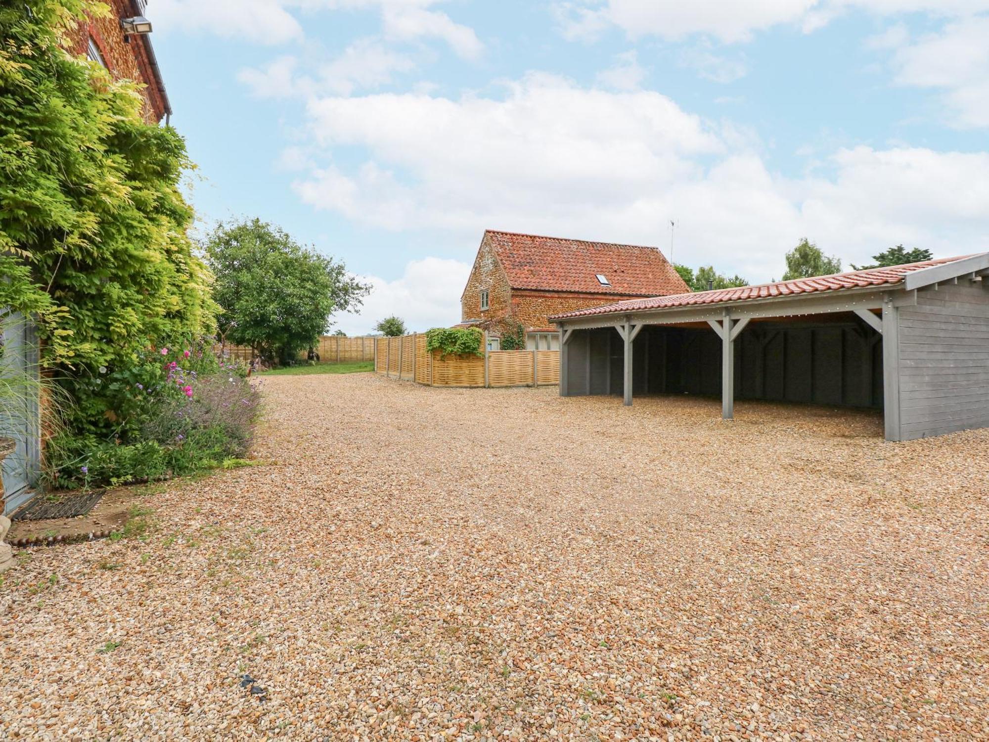 Malthouse Farm Villa Хийчам Екстериор снимка