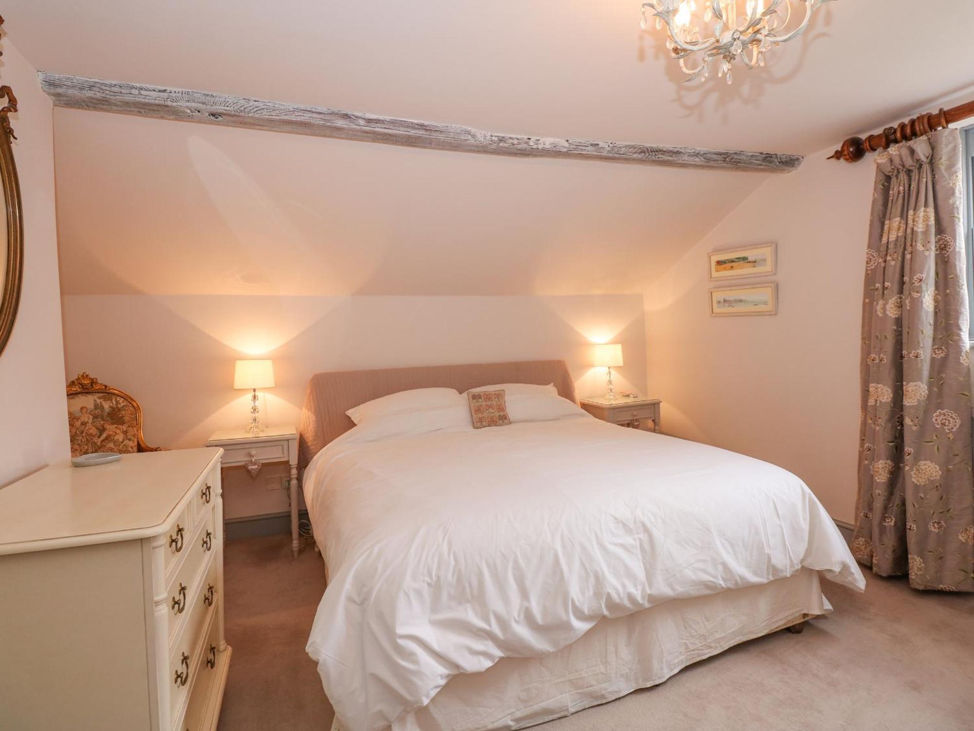 Malthouse Farm Villa Хийчам Екстериор снимка