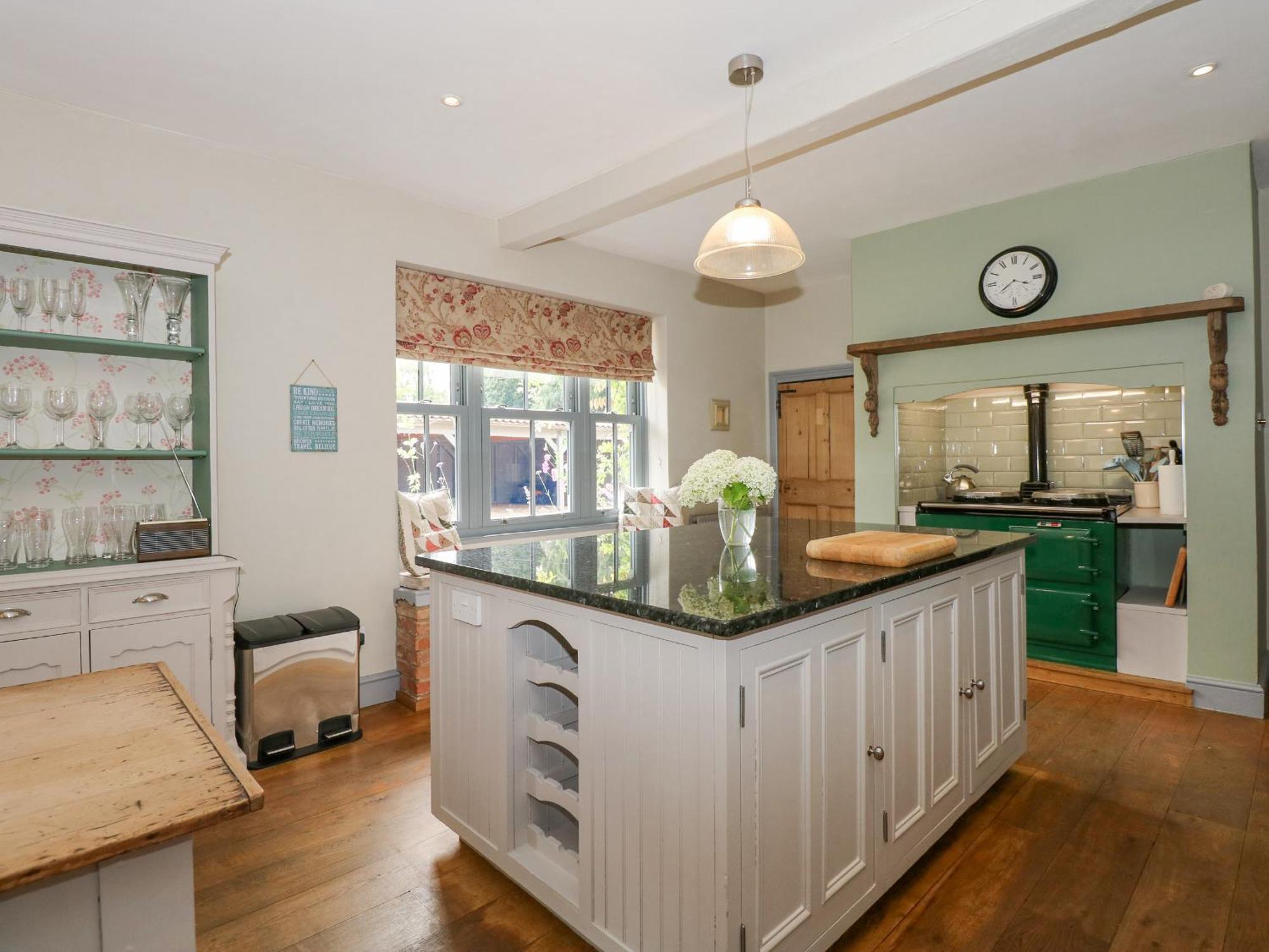 Malthouse Farm Villa Хийчам Екстериор снимка