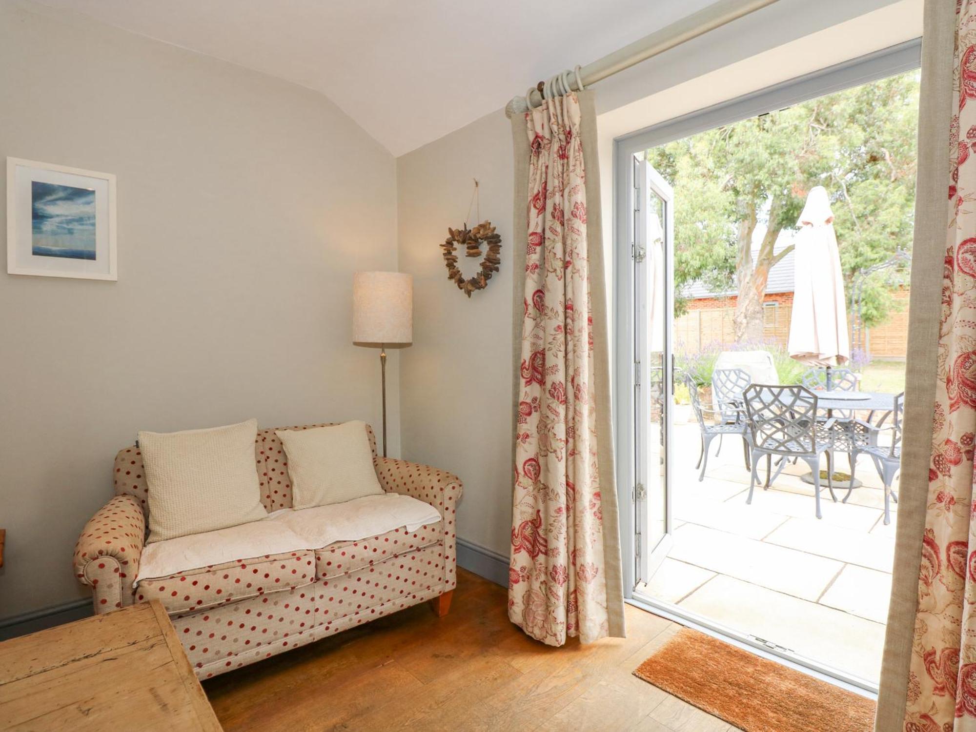 Malthouse Farm Villa Хийчам Екстериор снимка