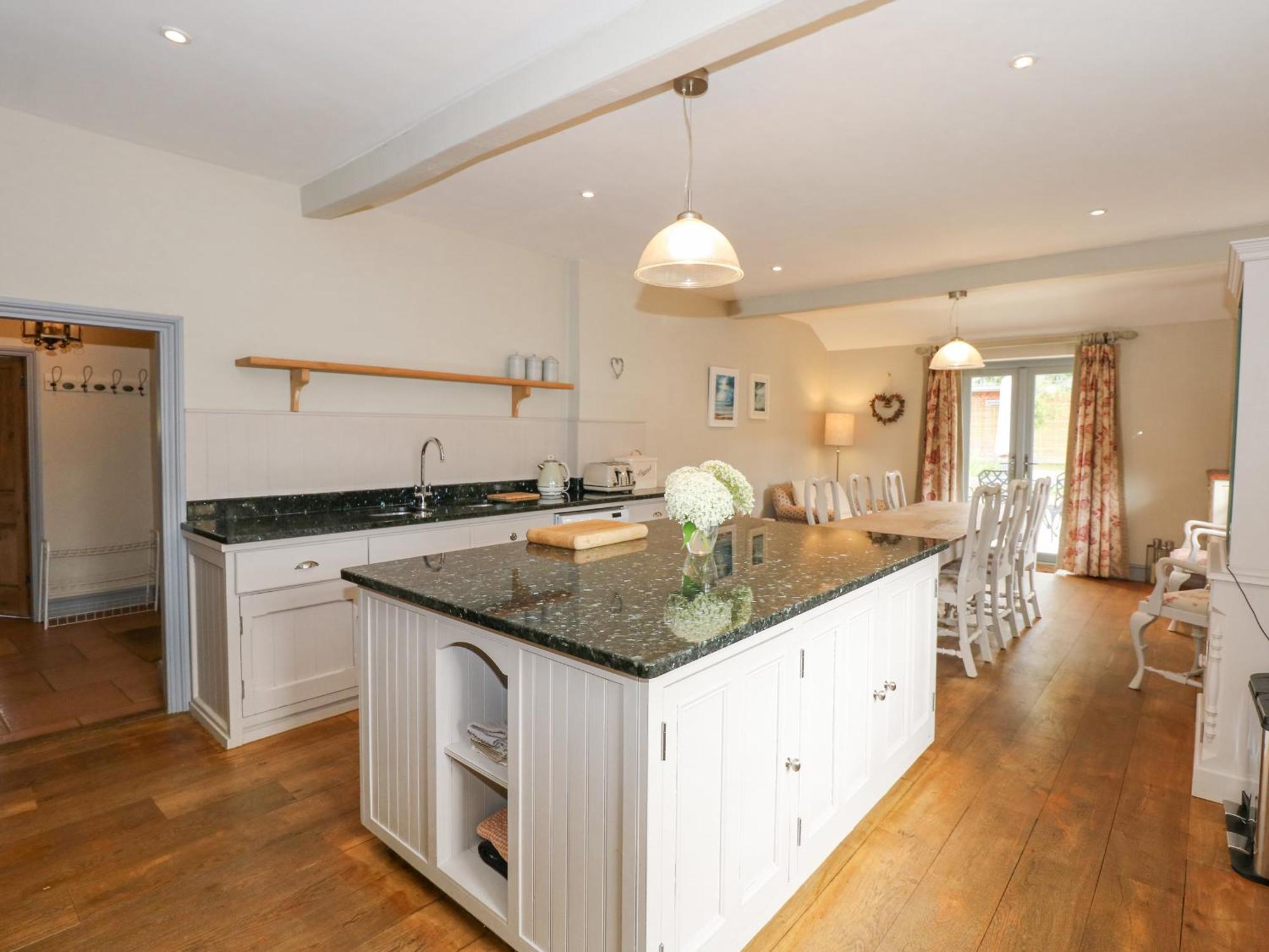 Malthouse Farm Villa Хийчам Екстериор снимка