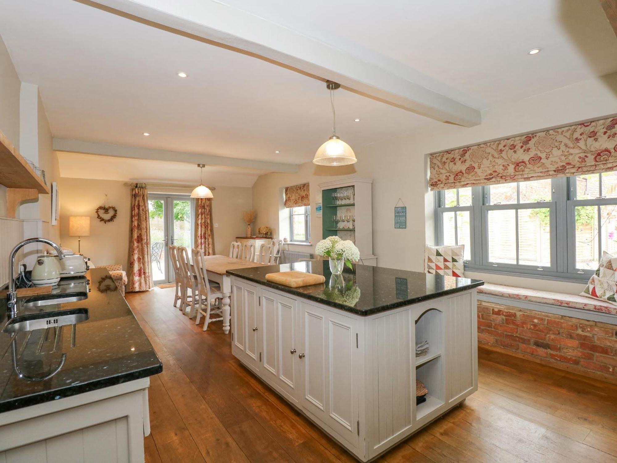 Malthouse Farm Villa Хийчам Екстериор снимка