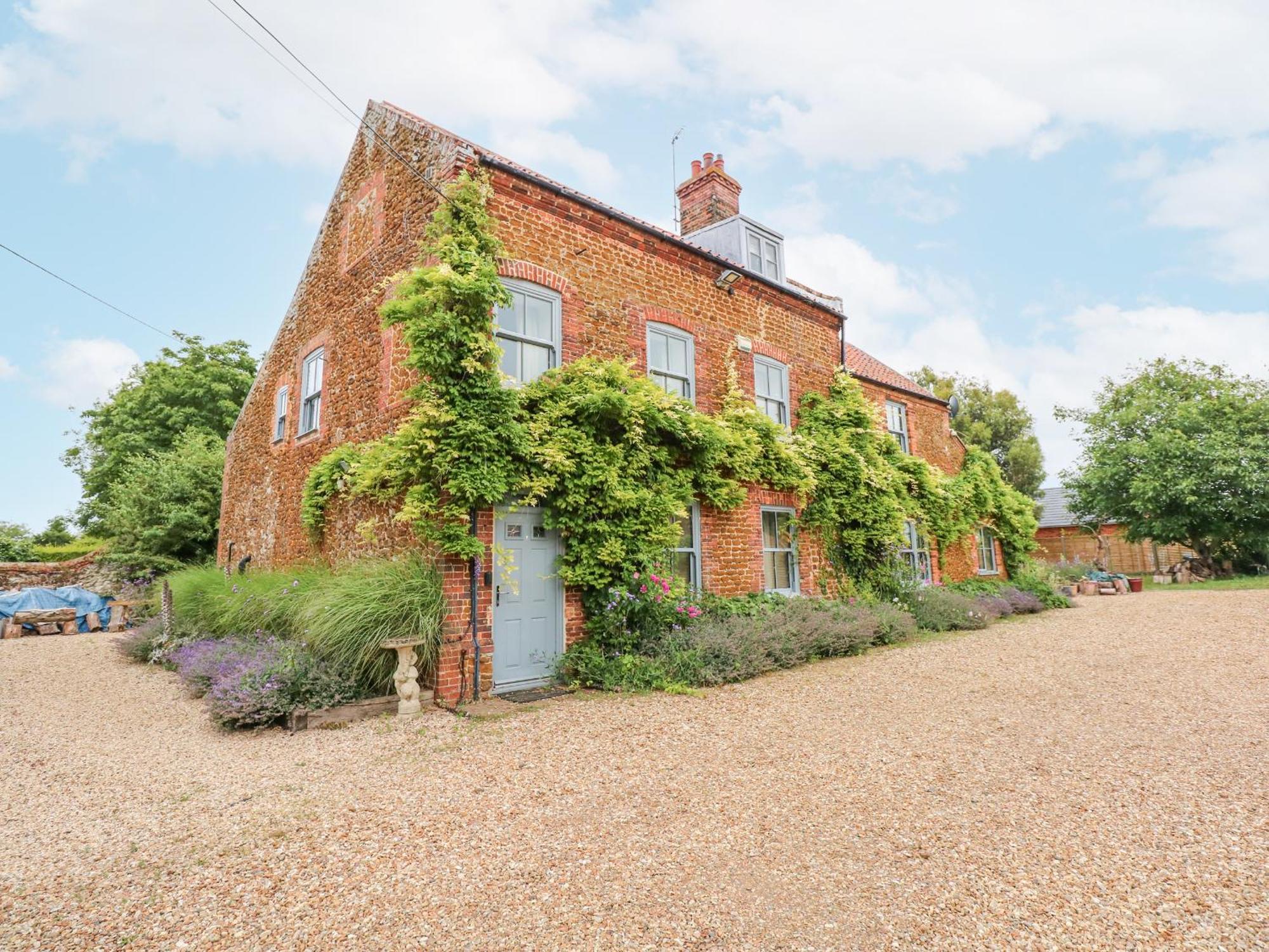 Malthouse Farm Villa Хийчам Екстериор снимка